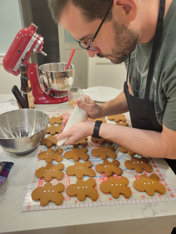 Fraser Decorating Cookies